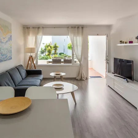 Conylanza Bastian Beach Lägenhet